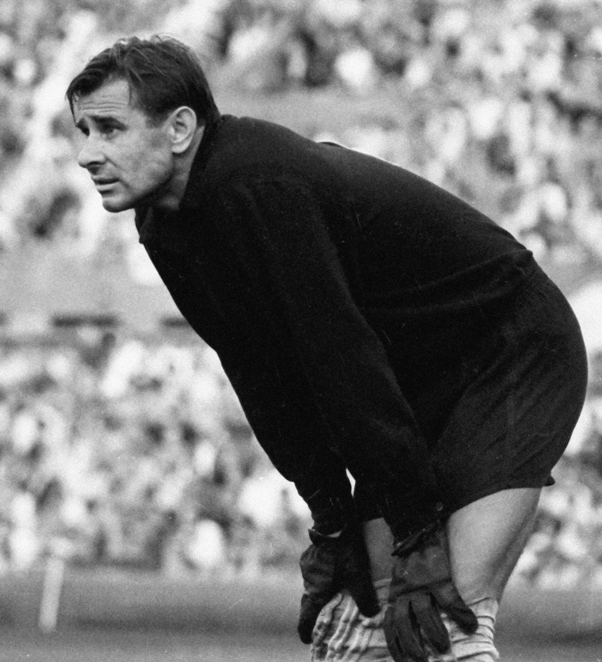 Thủ môn trong đội hình xuất sắc nhất mọi thời đại: Lev Yashin Thủ môn trong đội hình xuất sắc nhất mọi thời đại: Lev Yashin