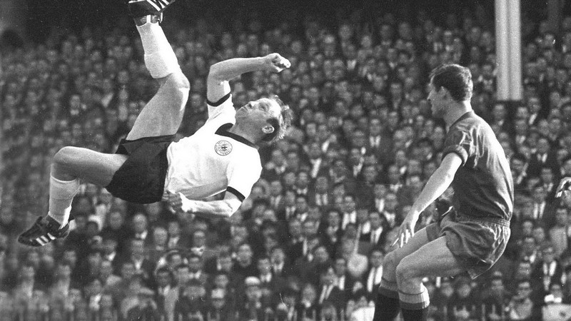 Và cả Uwe Seeler, một ngôi sao người Đức trong quá khứ