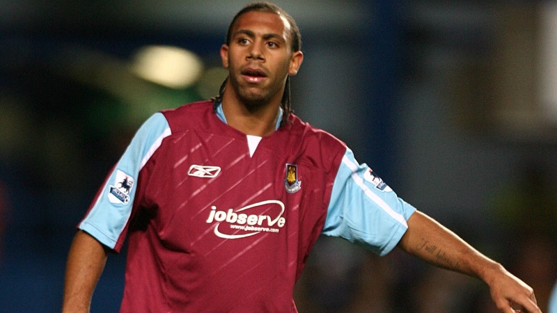 Khởi đầu của cầu thủ Rio Ferdinand là tại câu lạc bộ West Ham Khởi đầu của cầu thủ Rio Ferdinand là tại câu lạc bộ West Ham