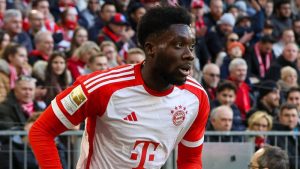 Cầu thủ Alphonso Davies - Từ trại tị nạn đến sân chơi bóng đá hàng đầu thế giới