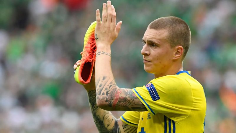 Cầu thủ Victor Lindelof cũng từng là một ngôi sao có tiềm năng lớn Cầu thủ Victor Lindelof cũng từng là một ngôi sao có tiềm năng lớn