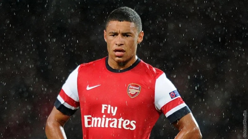Cầu thủ Alex Oxlade-Chamberlain cũng từng được gắn mác thần đồng Cầu thủ Alex Oxlade-Chamberlain cũng từng được gắn mác thần đồng